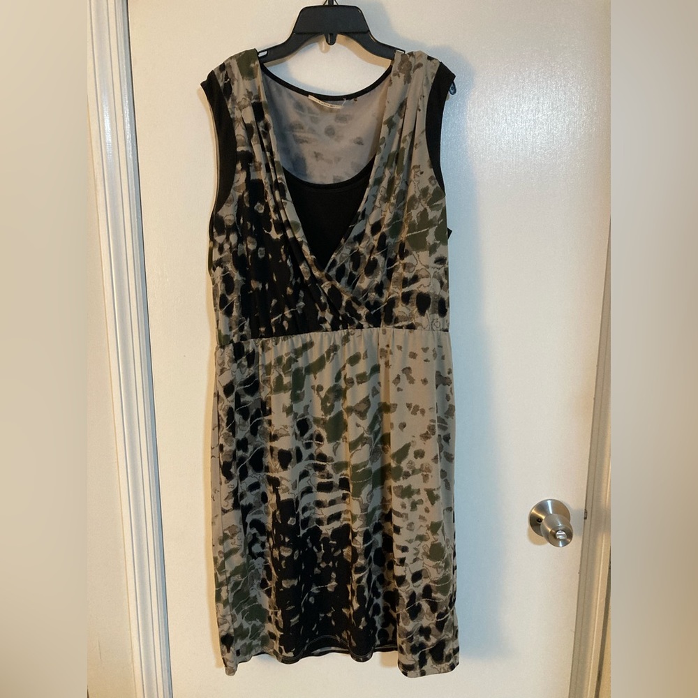 Tahari Women’s Dress Animal Print Sleeveless Elastic waist Sisee Large